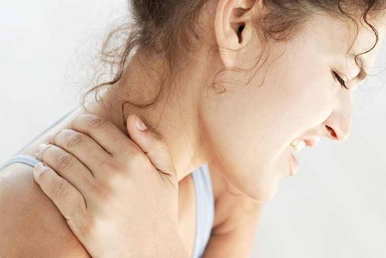 Dolore alla zona del collo dovuto all'osteocondrosi